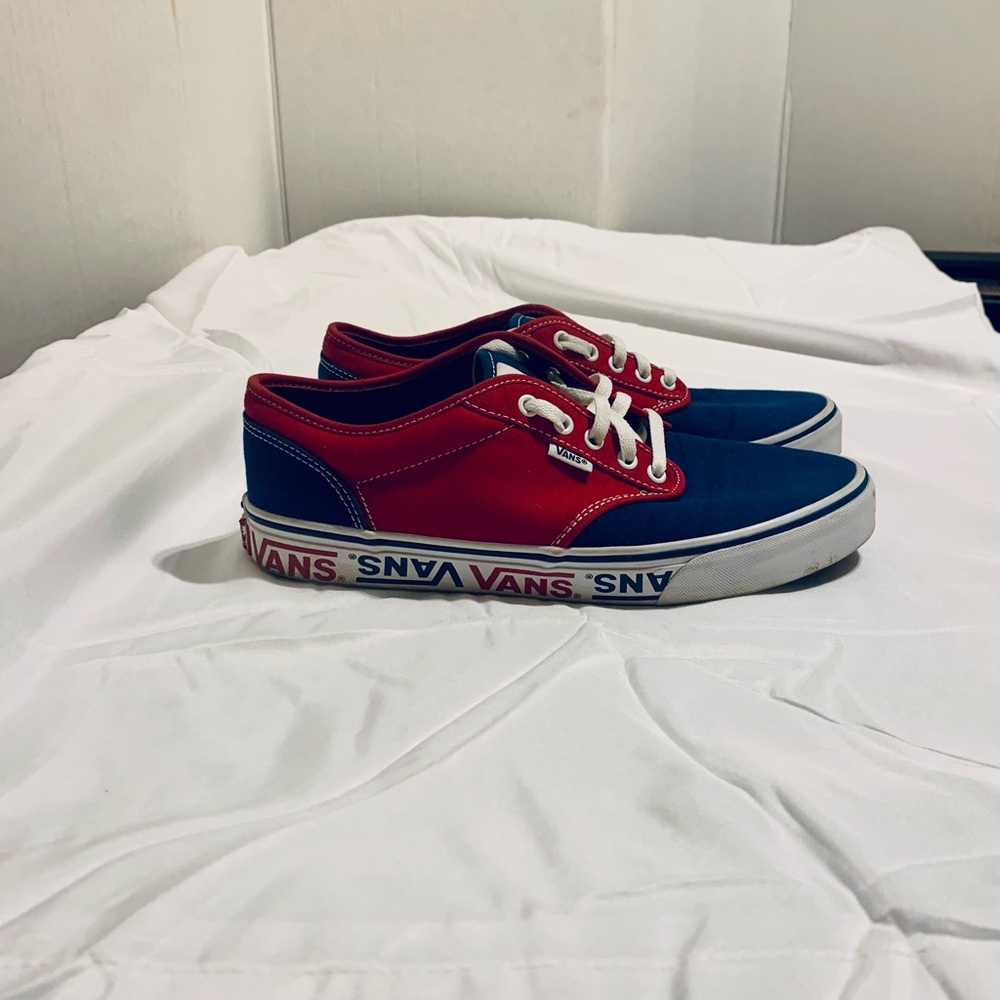 Vans Atwood. Practically brand new. Only worn two times. Price is negotiable. - Picture 3 of 9
